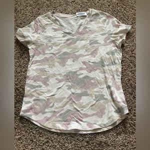 White gray and pink camouflage, tee shirt